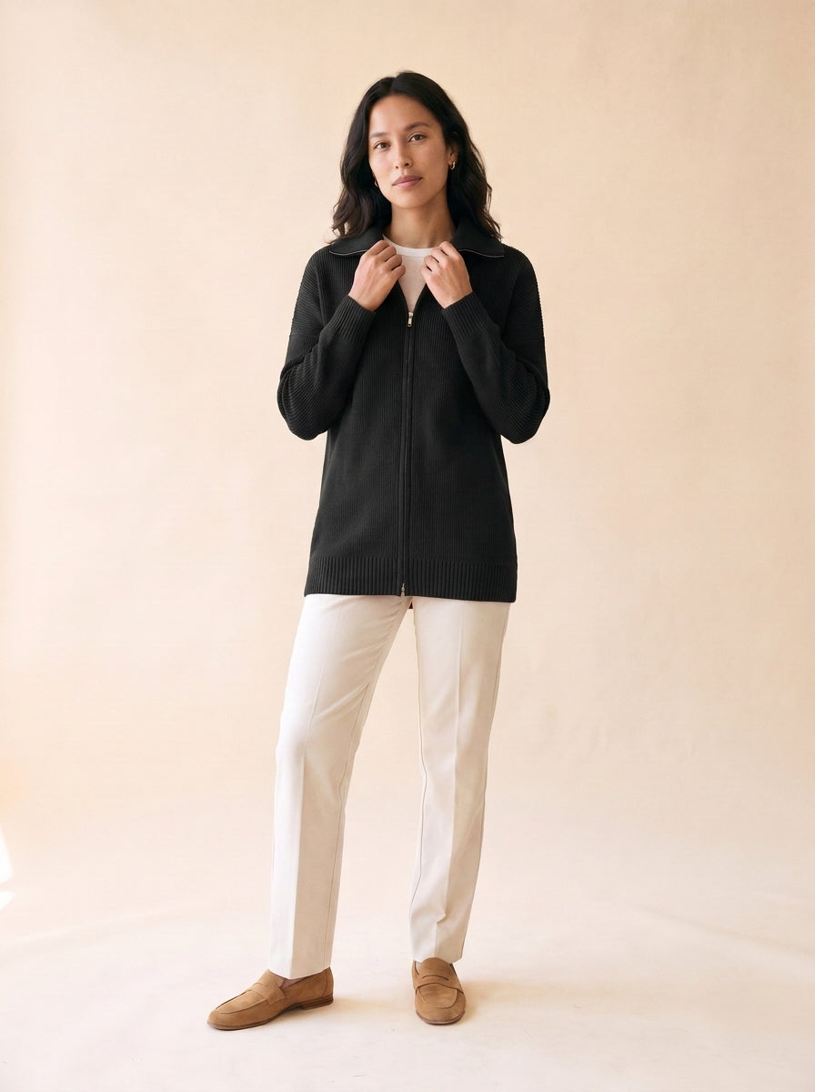 Women's Full-Zip Knitted Polo Cardigan in Black - model