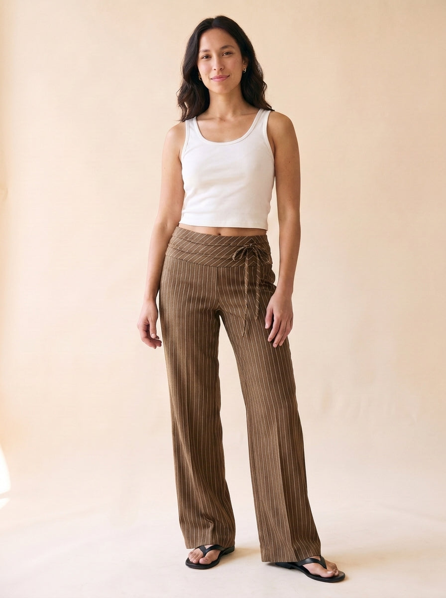 Women's High-Waisted Wide-Leg Pant in Brown - model